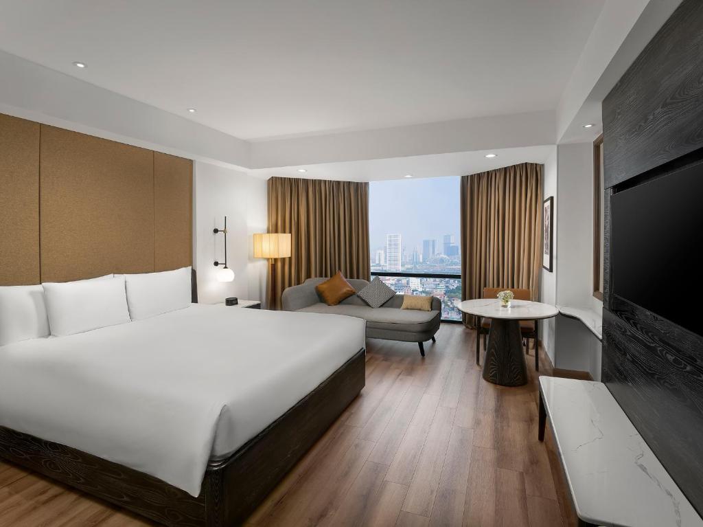 Crowne Plaza West Hà Nội
