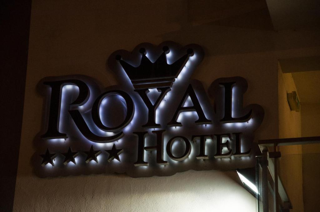 Royal Hotel photo 2