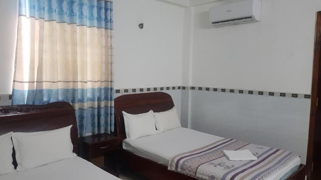 Khách sạn Hoàng Long