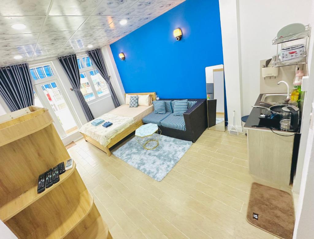 Spacious 1 BR with balcony