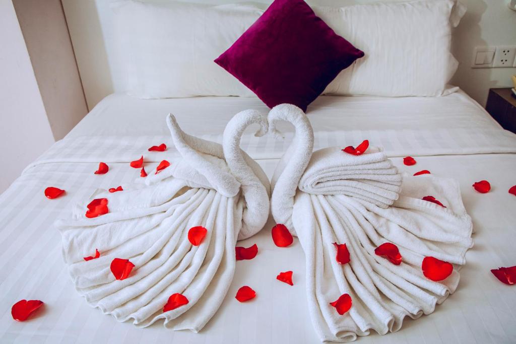 Morris Hotel Nha Trang - Tap to explore photos