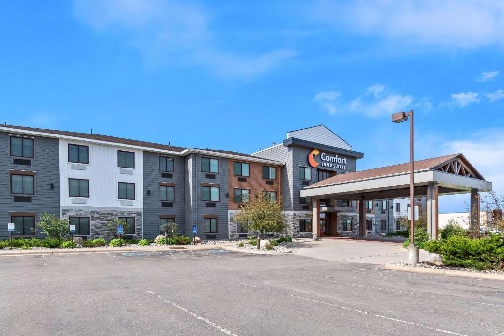 Comfort Inn & Suites Mountain Iron and Virginia image
