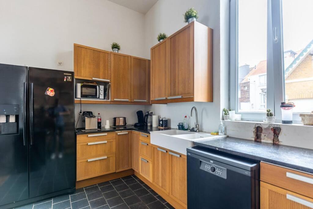 Very spacious apartment in townhouse, top location! photo 1