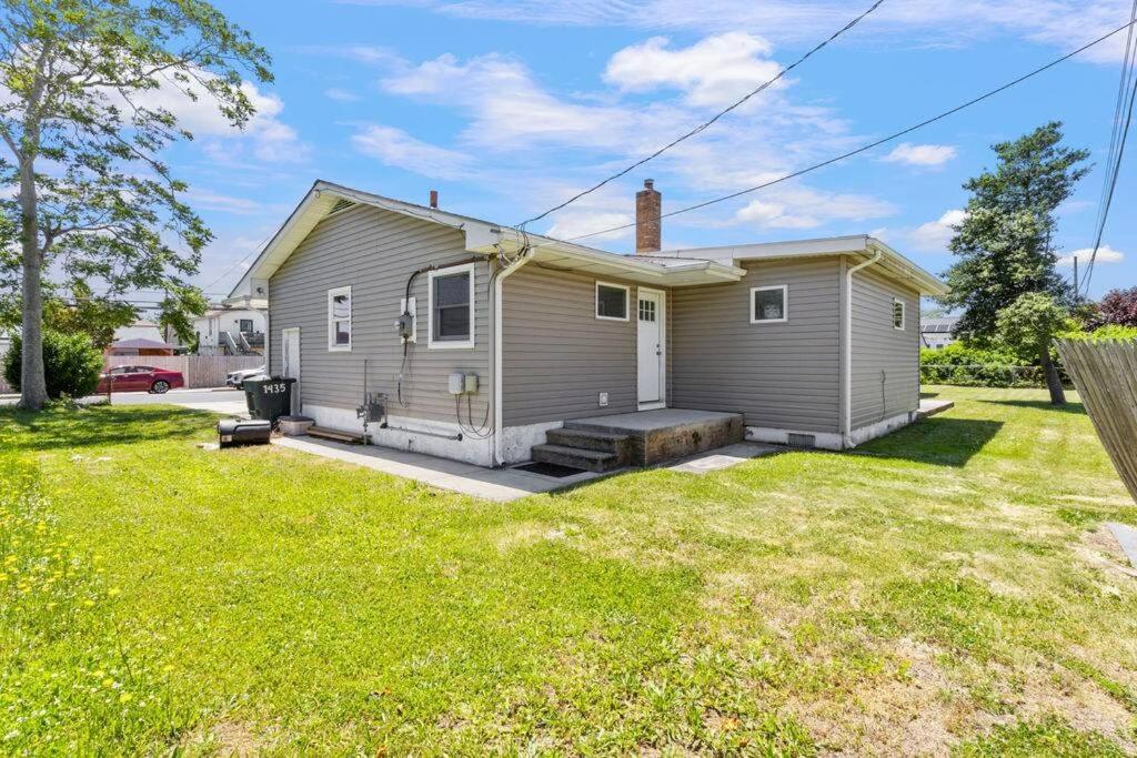 AC Beach Farmhouse Retreat - 5BD 2BA - Tap to explore photos