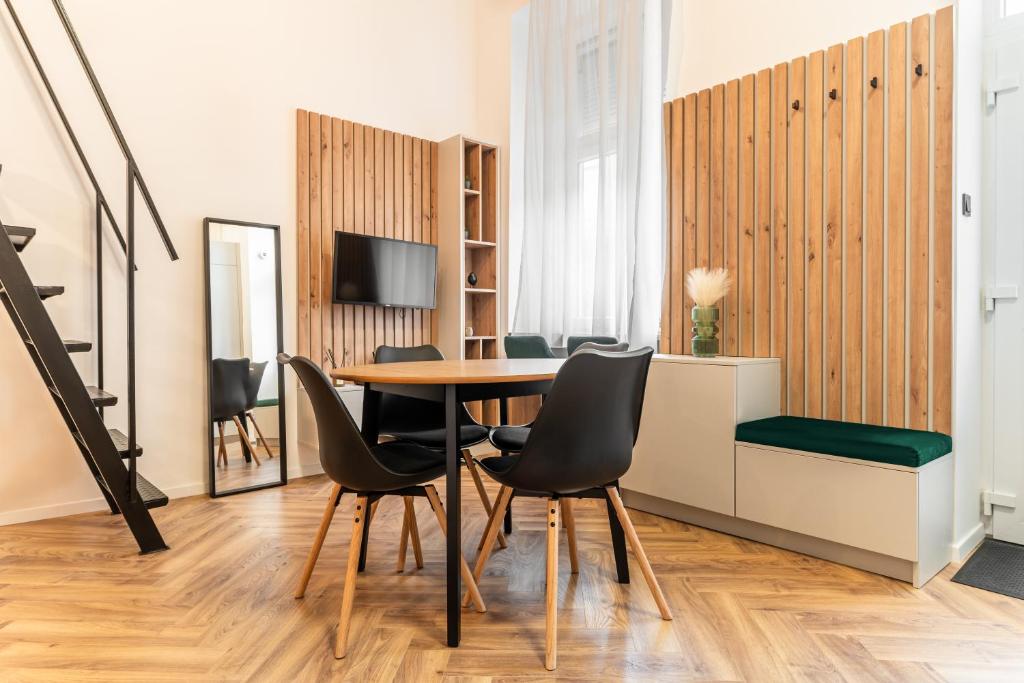 Downtown Suite by Stlcz Room Type - One-Bedroom Apartment
