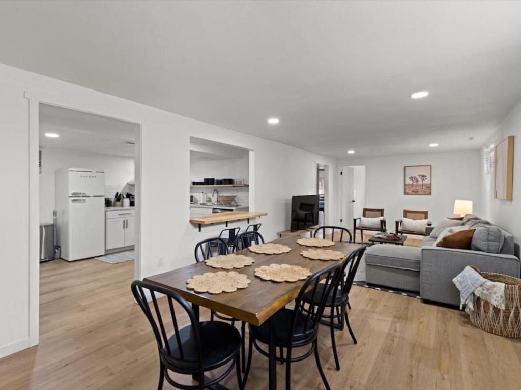 Newly Renovated Basement Apt image