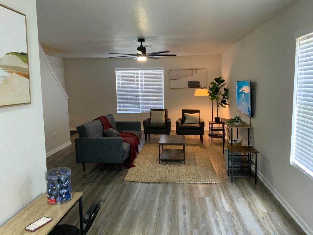 Corporate Haven Wifi Home Office image