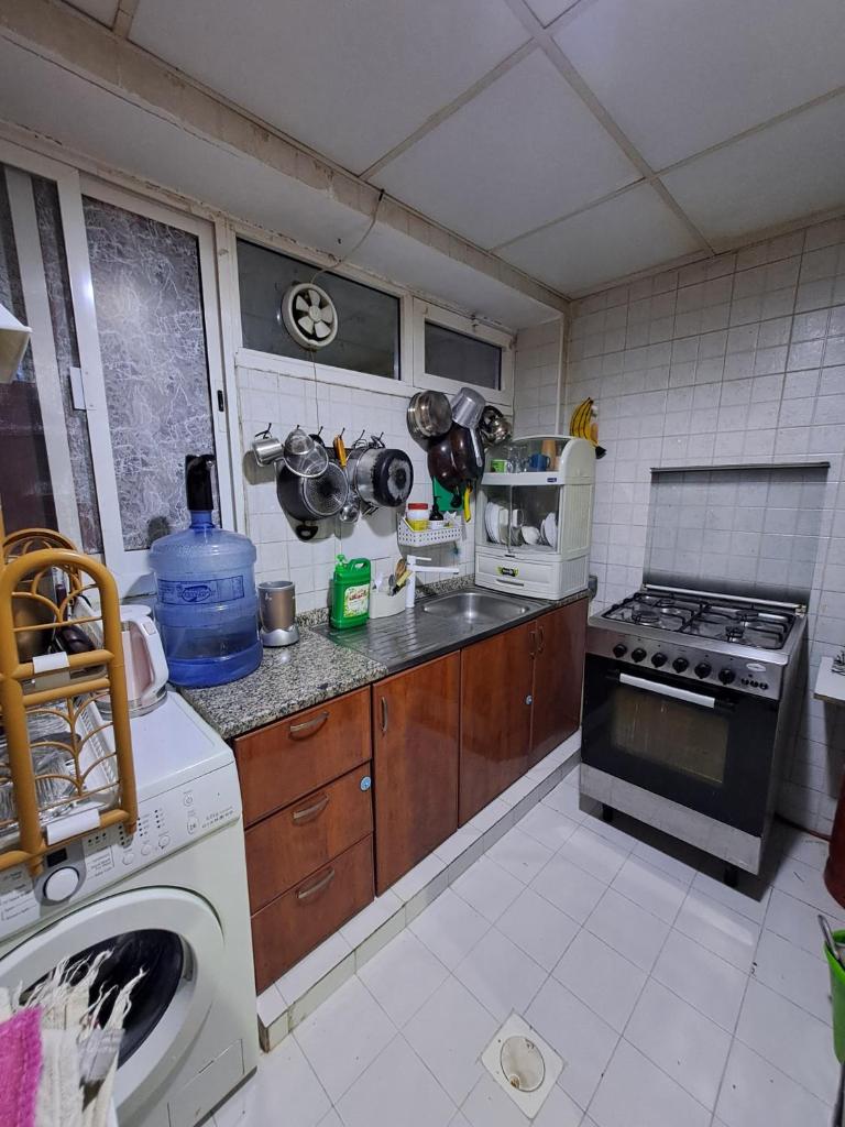 Fully furnished studio apartment photo 4