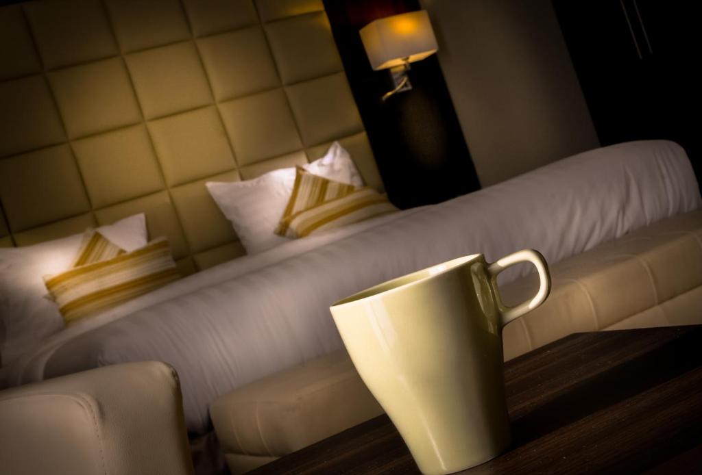 Сьюит (Представительский люкс с кроватью размера «queen-size»), Golden Ocean Hotel