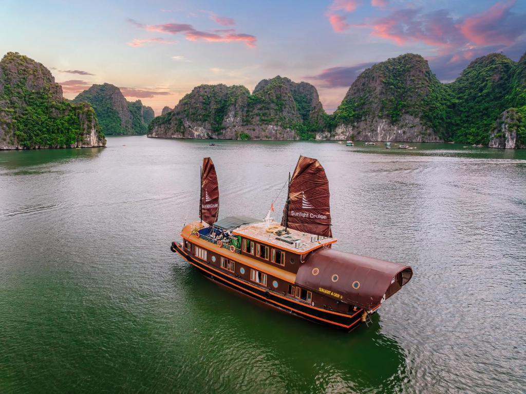 Sunlight Boutique Cruise