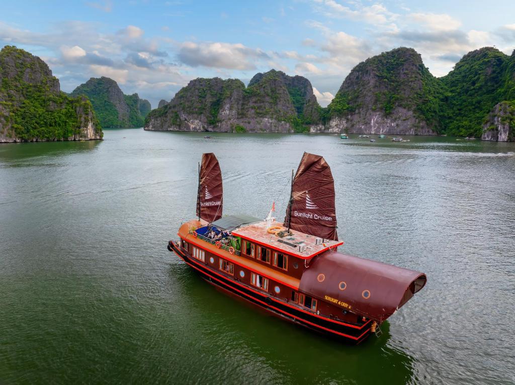 Sunlight Boutique Cruise