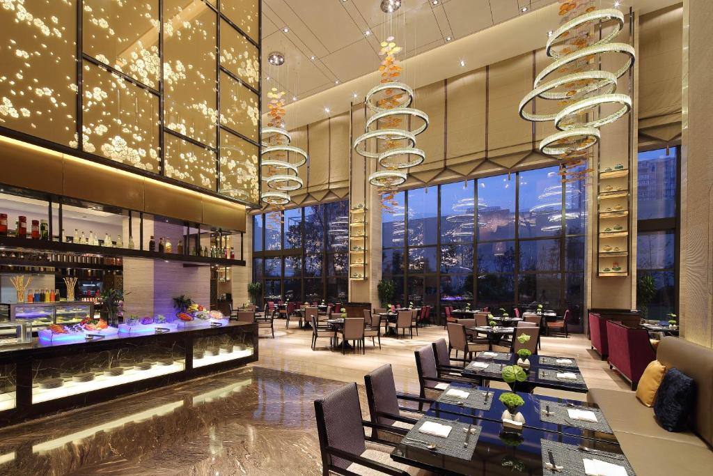 Wanda Realm Guangyuan photo 1