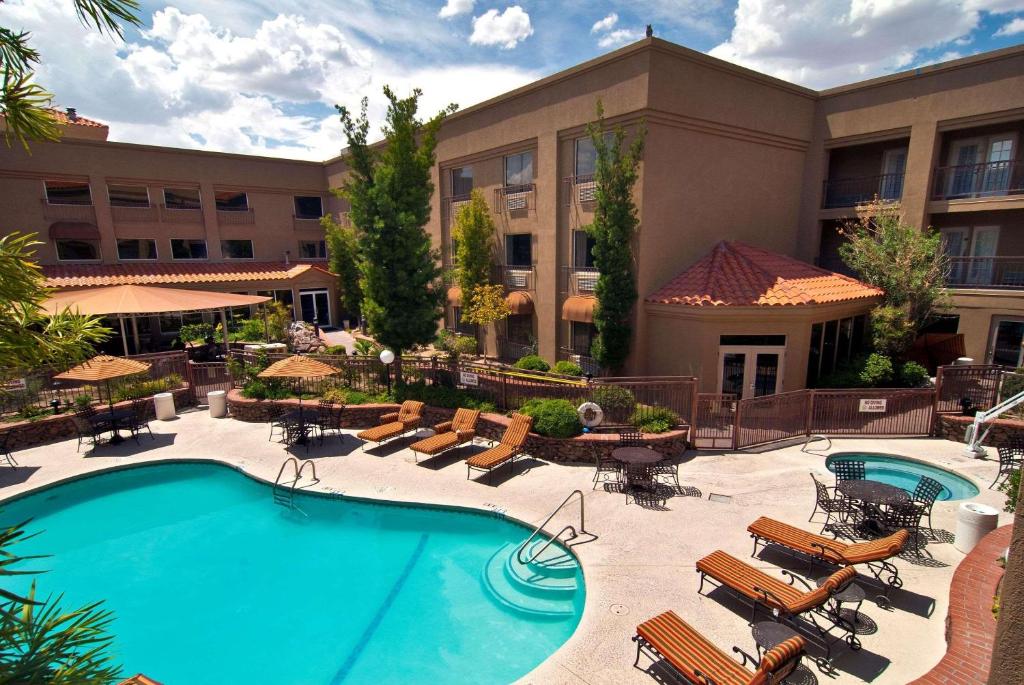 Radisson Hotel El Paso Airport image