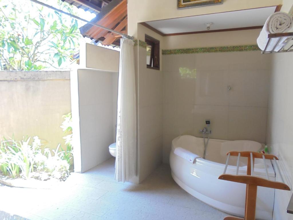 Arya Amed Beach Resort and Dive Center photo 2