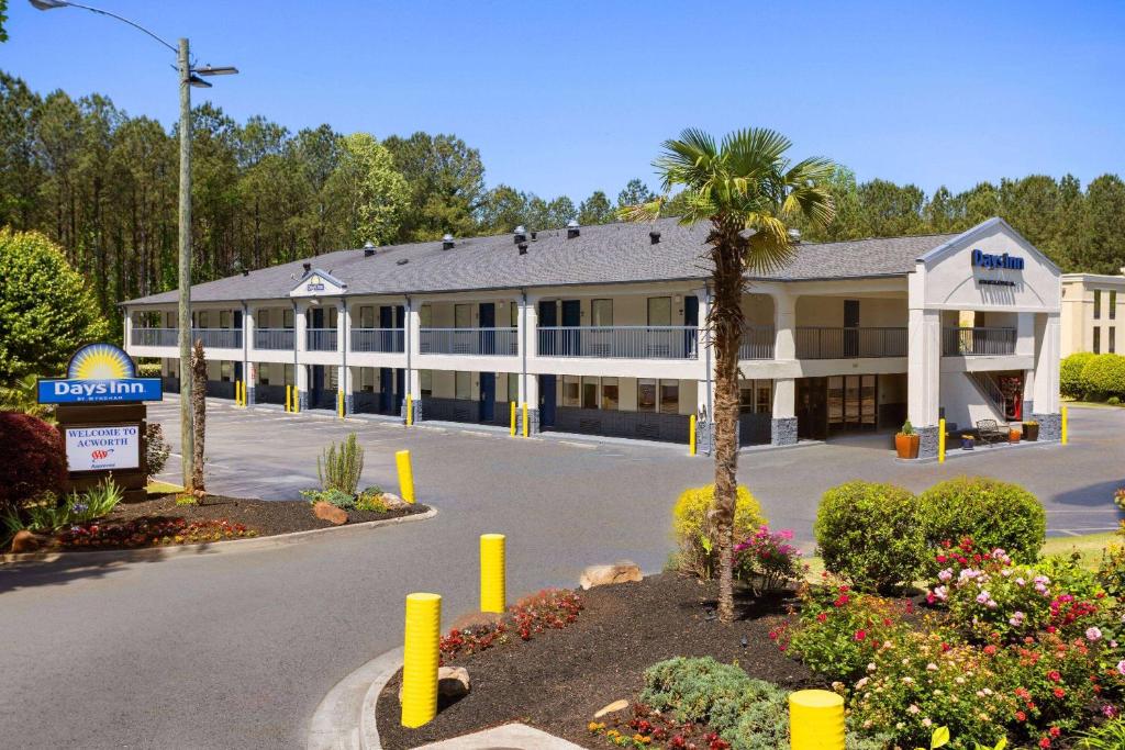 Days Inn by Wyndham Acworth image