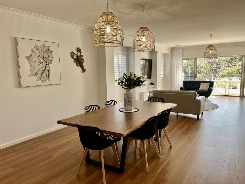 Sun Sea - New build, Luxury in Vincentia with Ocean Views photo 4