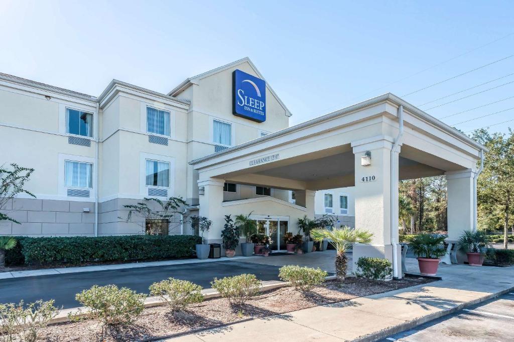 Sleep Inn & Suites University/Shands image