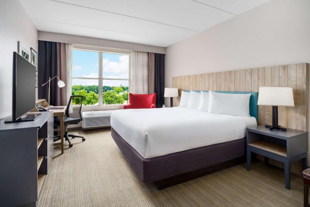 Country Inn & Suites by Radisson, Orlando Airport, FL image