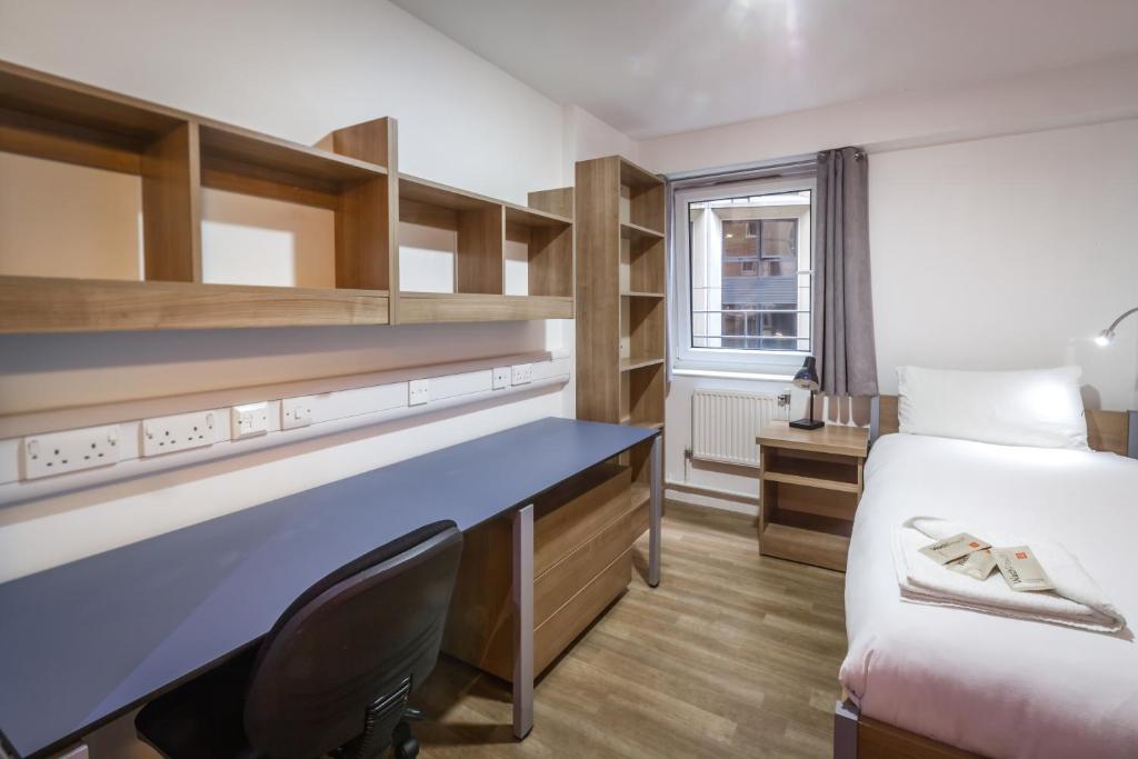 LSE High Holborn - Campus Accommodation - Tap to explore photos