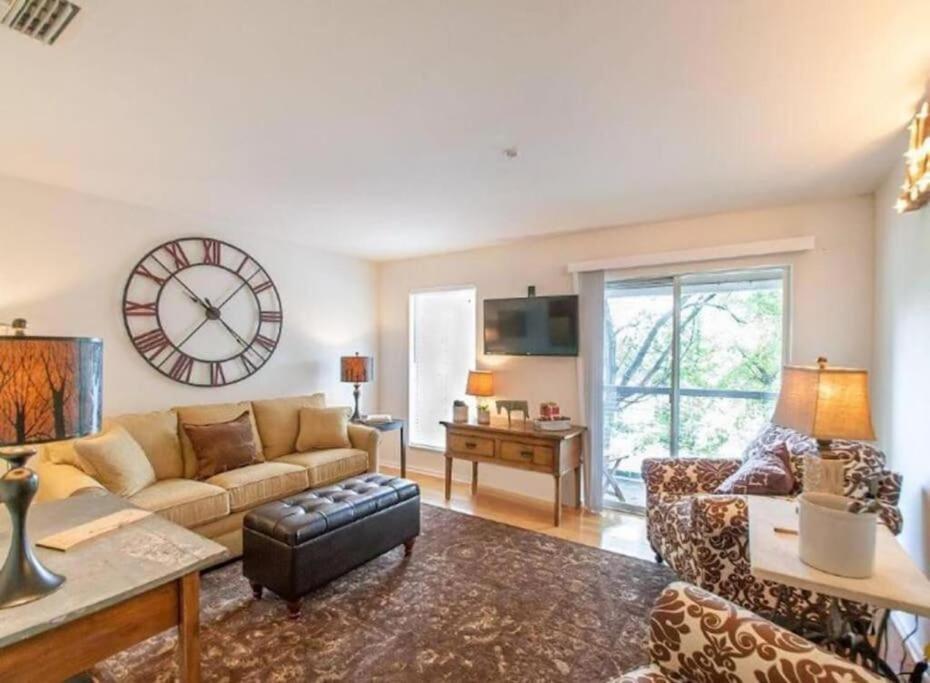 Downtown Nashville Riverfront Condo image
