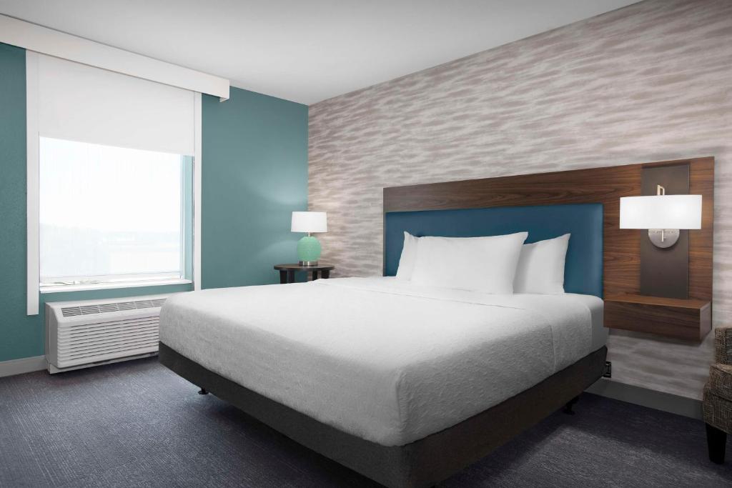 Home2 Suites by Pittsburgh - McCandless - Tap to explore photos
