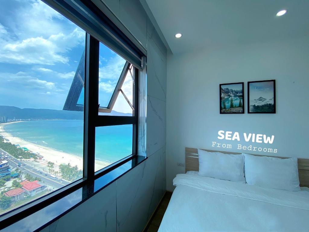 Apartment with My Khe beach view