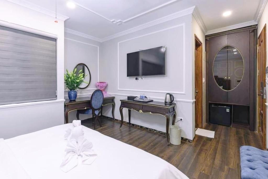 HOANG GIA HOTEL - DAI MO