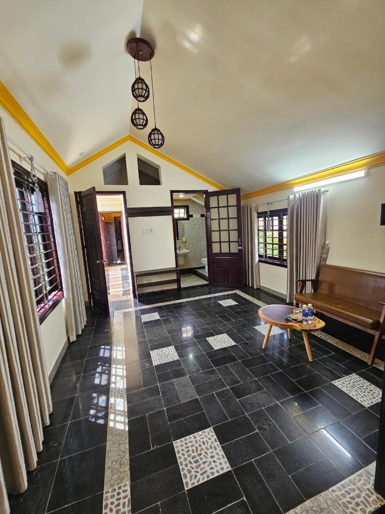 YELLOW GARDEN- Homestay