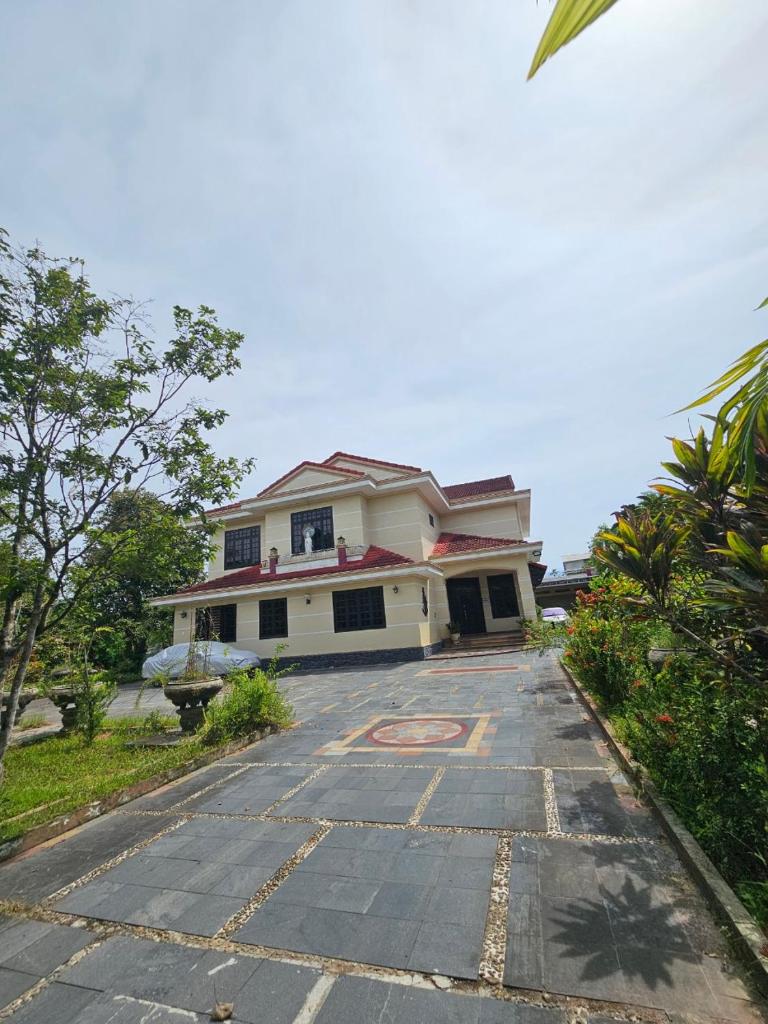 YELLOW GARDEN- Homestay