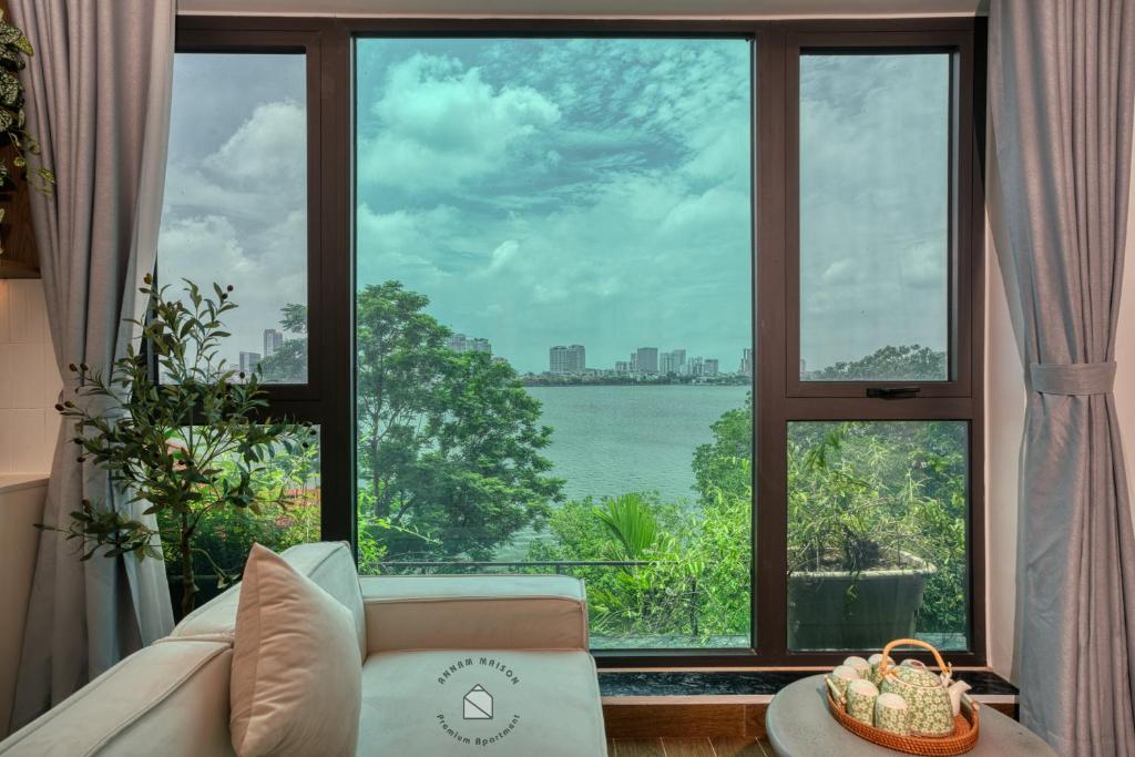 AnnamWestlake - Modern - Lakeview - HaNoi Central