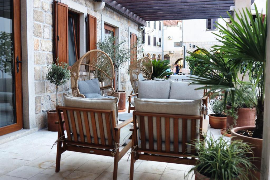 Integra Hotel Room Type - Standard Double or Twin Room with Garden View - Annex
