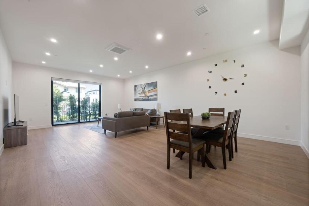 Enchanting Milford Abode image