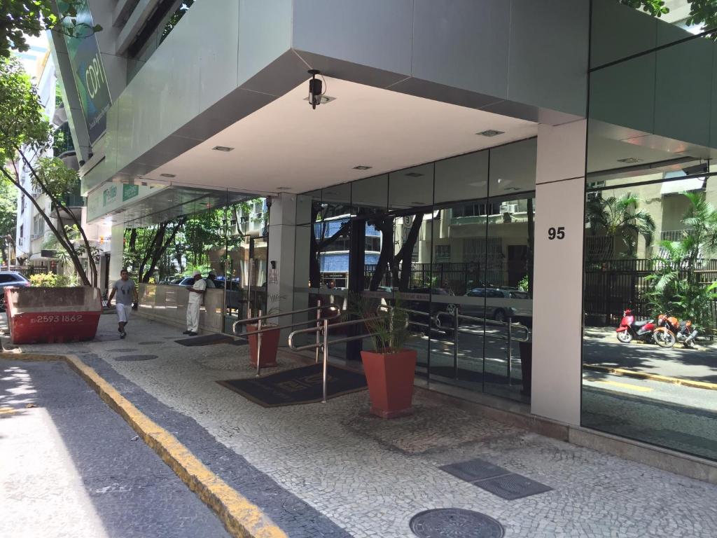 TOP LEBLON Flats photo 3