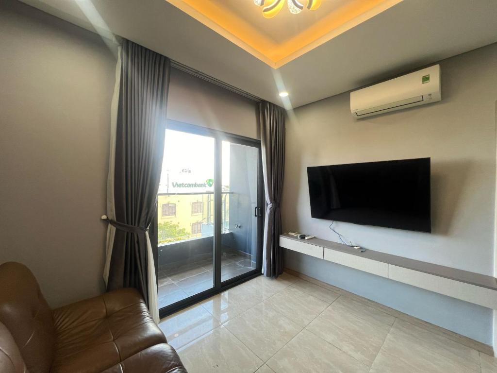 Luxury Apartment inside Monarchy