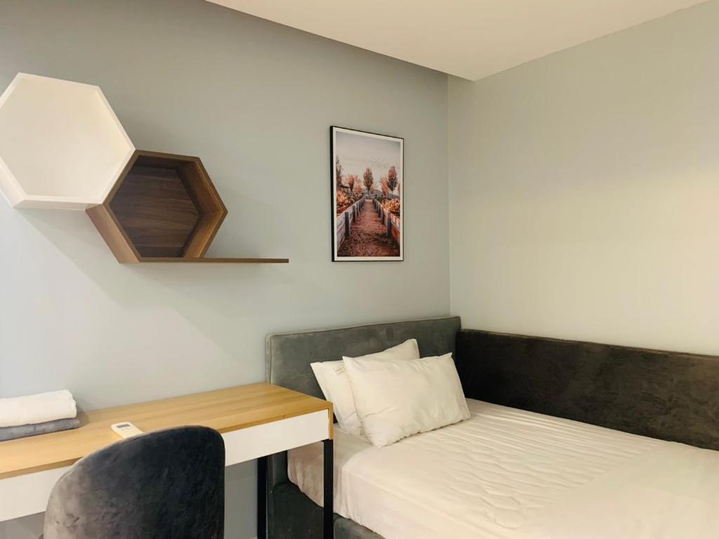 West lake luxury apartment