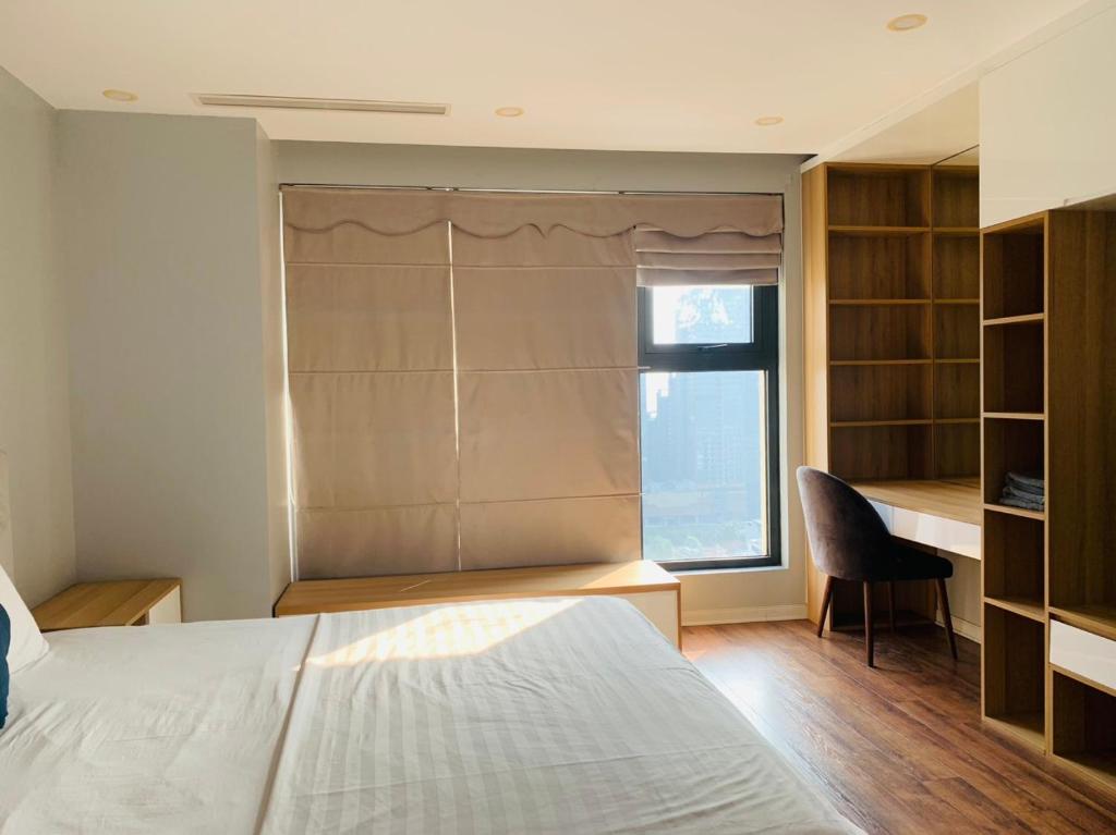 West lake luxury apartment