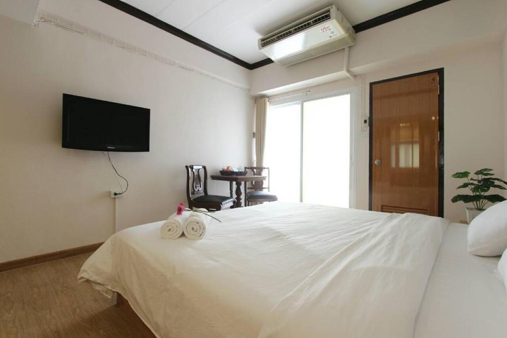Двухместный (Двухместный номер Делюкс с 1 кроватью), Beerapan Hotel