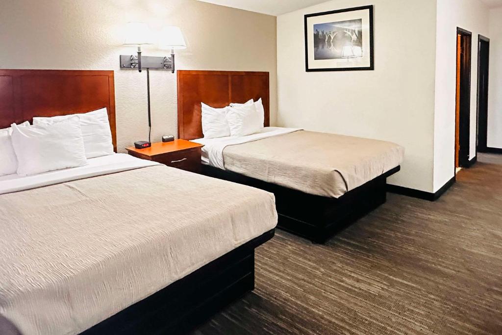 Quality Inn St. Paul-Minneapolis-Midway image