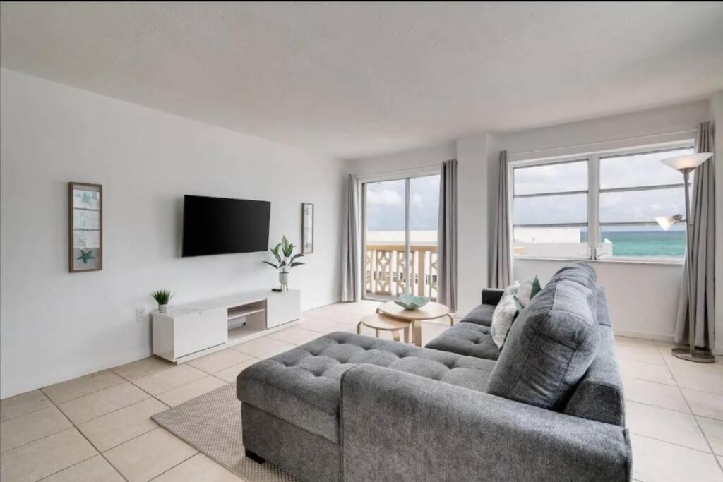 1201- Luxurious 1BR & 2BA with Stunning Ocean Views image