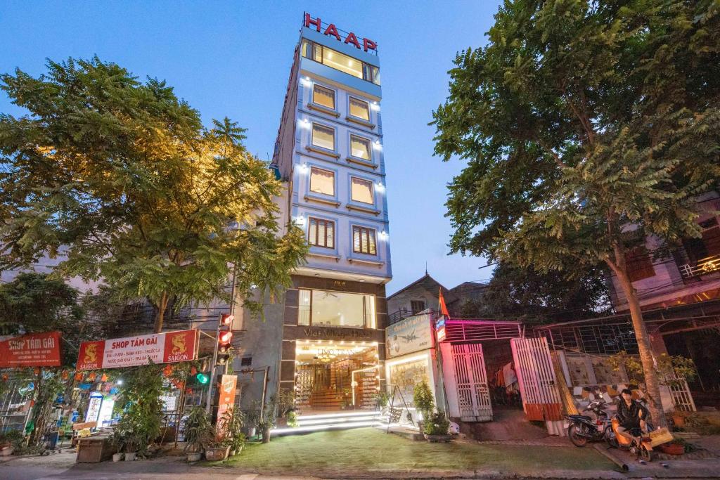 Viet Village Airport Hotel & Restaurants