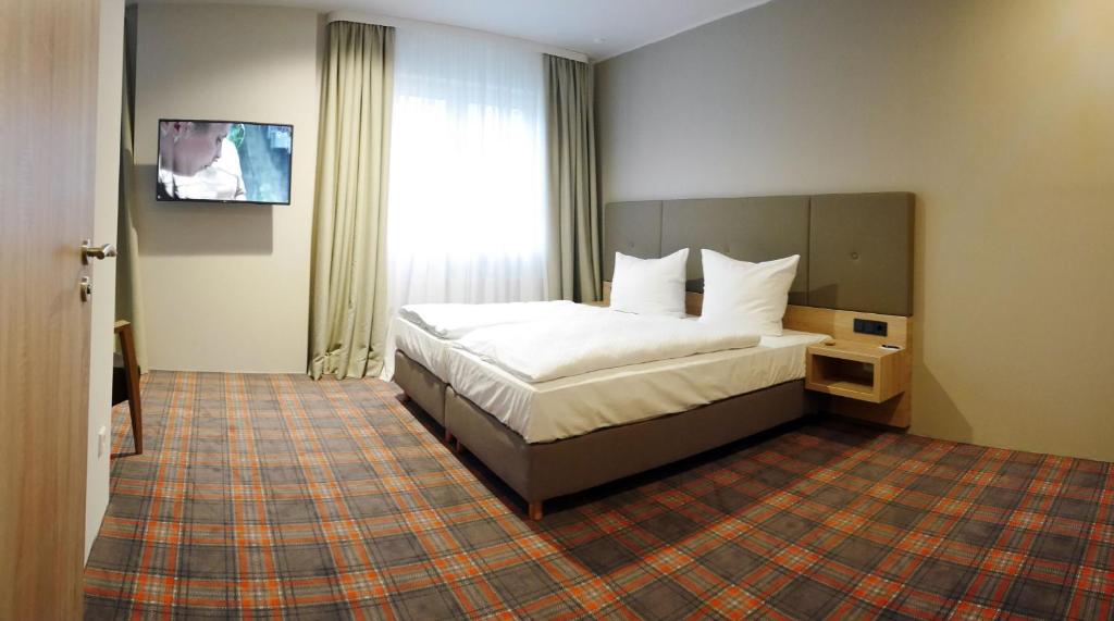 Двухместный (Двухместный номер «Комфорт» с 1 кроватью), Hotel Alpha