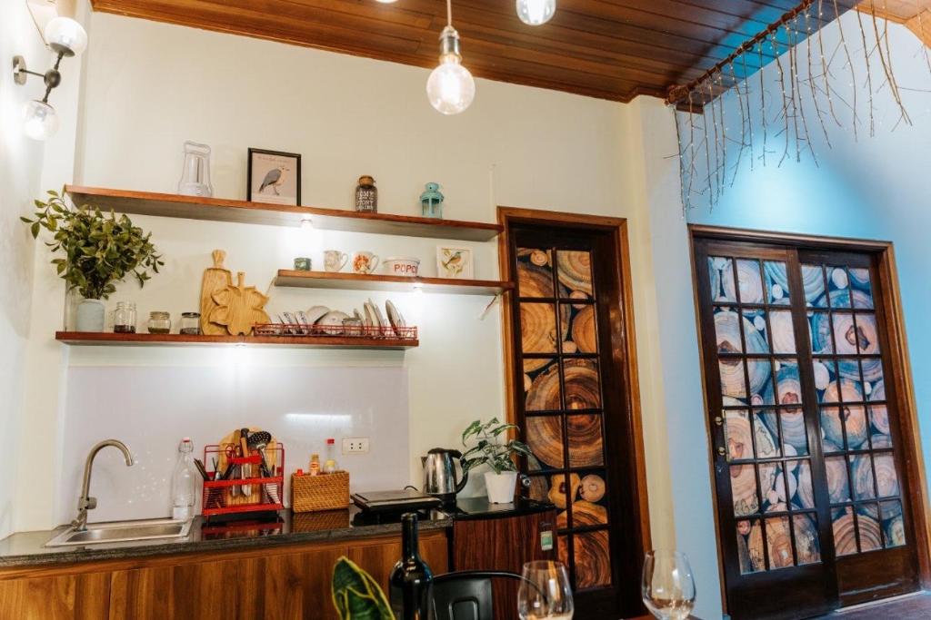 AnHouse - GREEN RUSTIC APARTMENT, NETFLIX, BRIGHT BALCONY