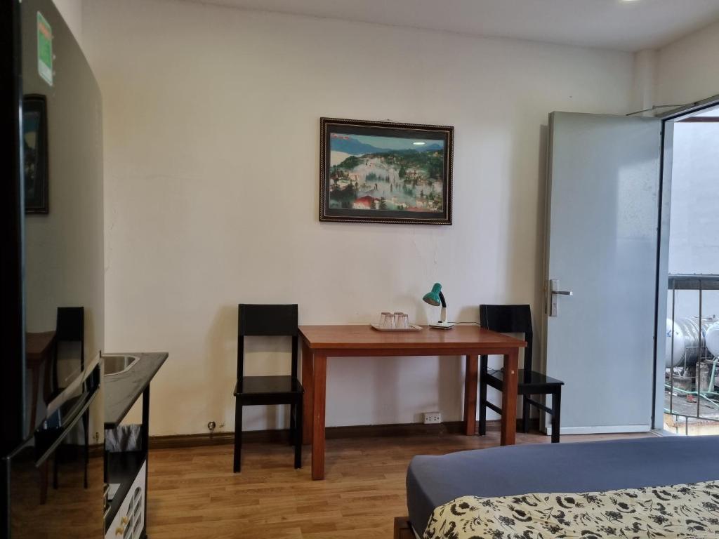 Căn hộ balcony Hồ Gươm, dài ngày giá tốt.