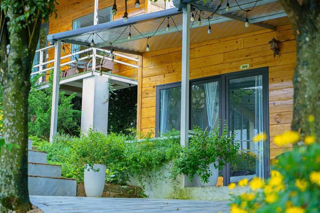 Homestay Wooden House - Nhà Gỗ Mộc Châu