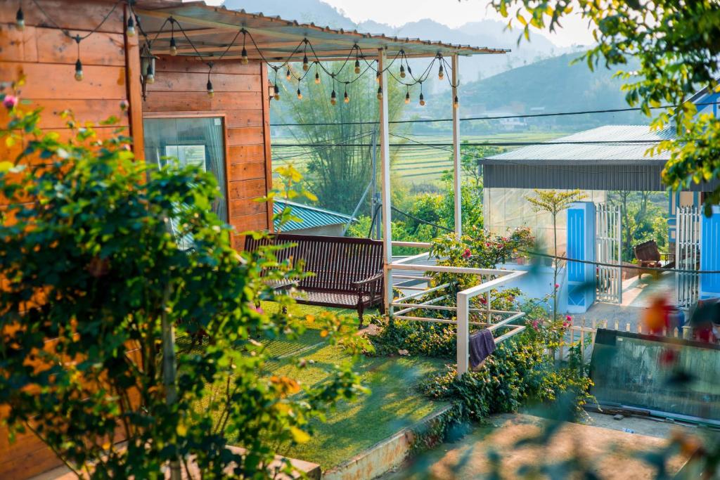 Homestay Wooden House - Nhà Gỗ Mộc Châu