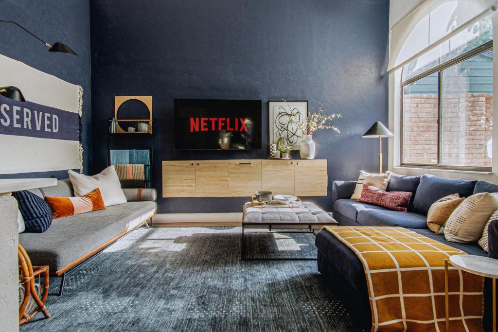 Quiet Convenient and Modern Haven image