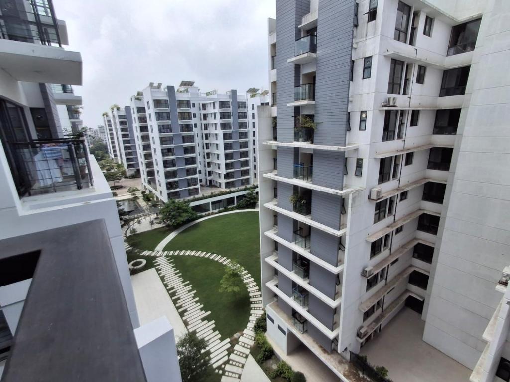 Elegant Secured Family Apartment with Open Space photo 1