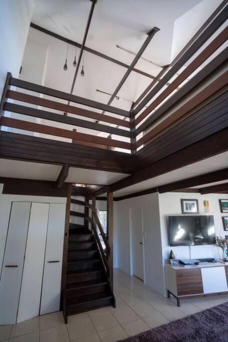 Spacious 5 bedroom Country Home photo 4