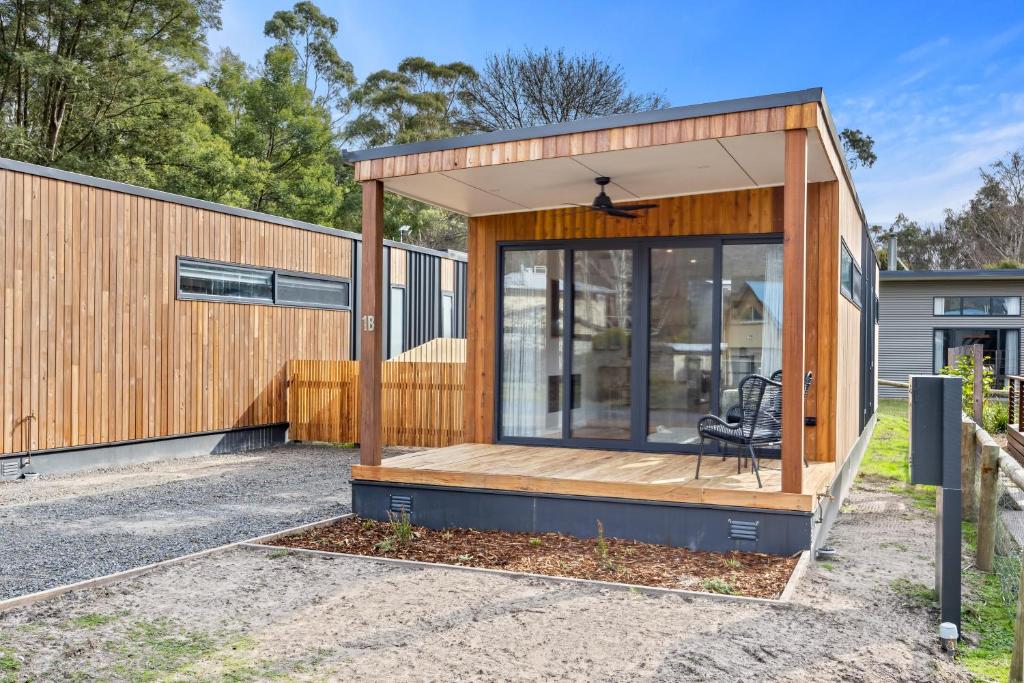 Small Scale Stays - Couples Retreats photo 1
