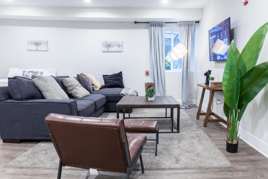 3bed1bawd,fridge,sleeps6,free-parking image